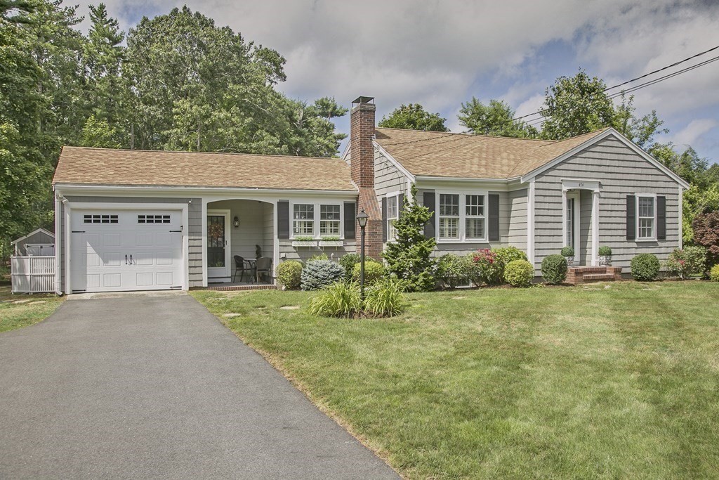 474 Tremont St, Duxbury, Massachusetts, 2 Bedrooms Bedrooms, 5 Rooms Rooms,2 BathroomsBathrooms,Residential Lease,For Rent,Tremont St,73549421