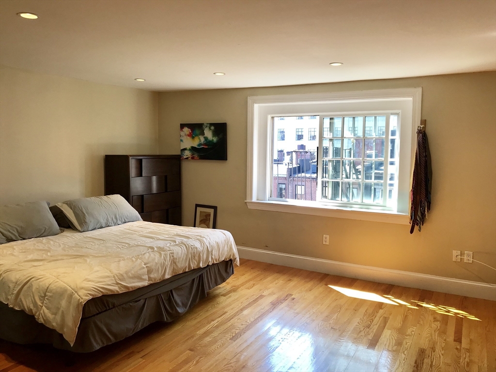 76 Commonwealth Ave, Boston, Massachusetts, 2 Rooms Rooms,1 BathroomBathrooms,Residential Lease,For Rent,Commonwealth Ave,73532342