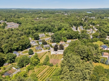 6 Anna Street, Chelmsford, Massachusetts, 3 Bedrooms Bedrooms, 7 Rooms Rooms,2 BathroomsBathrooms,Residential,For Sale,Anna Street,73534151