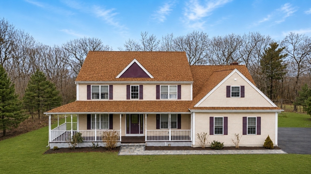 226 Tower Hill Rd, Cumberland, Rhode Island, 4 Bedrooms Bedrooms, 10 Rooms Rooms,2.5 BathroomsBathrooms,Residential,For Sale,Tower Hill Rd,73521156