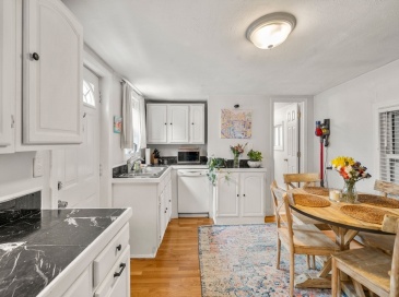 528 E 3rd, Boston, Massachusetts, 2 Bedrooms Bedrooms, 5 Rooms Rooms,1 BathroomBathrooms,Residential Lease,For Rent,E 3rd,73547794 528 E 3rd, Boston, Massachusetts, 2 Bedrooms Bedrooms, 5 Rooms Rooms,1 BathroomBathrooms,Residential Lease,For Rent,E 3rd,73547794