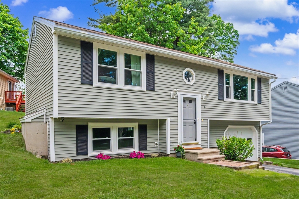 6 Killian Drive, Nashua, New Hampshire, 3 Bedrooms Bedrooms, 6 Rooms Rooms,1.5 BathroomsBathrooms,Residential,For Sale,Killian Drive,73526927
