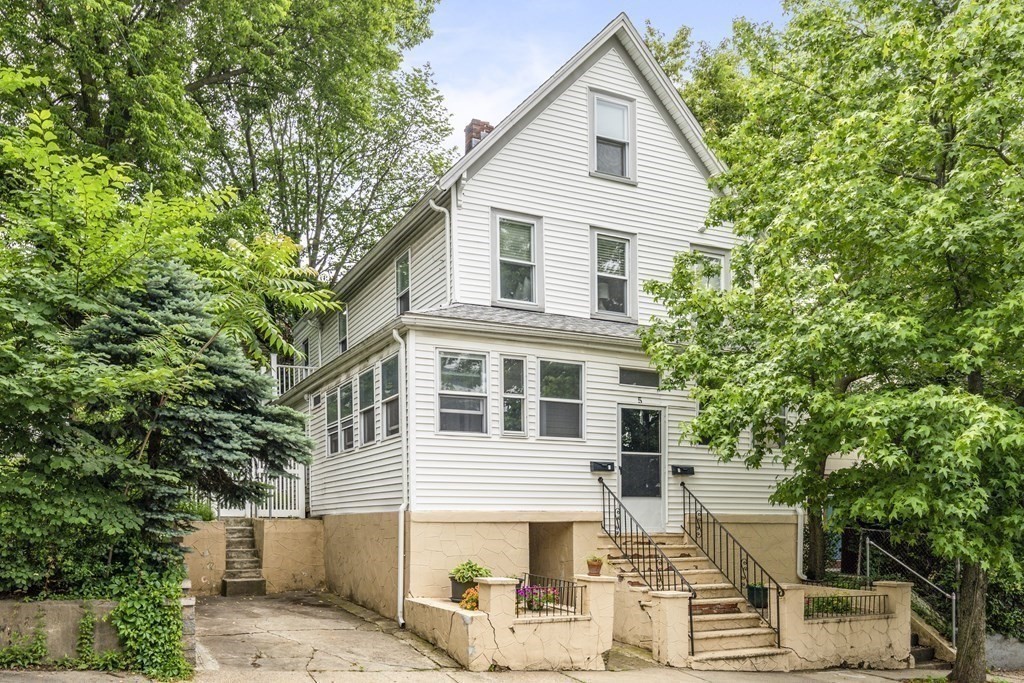 5 Norwood Ave, Somerville, Massachusetts, 2 Bedrooms Bedrooms, 5 Rooms Rooms,1 BathroomBathrooms,Residential Lease,For Rent,Norwood Ave,73535920