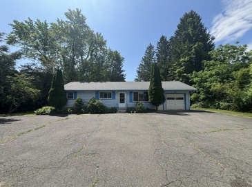 39 Huntington Rd, Hadley, Massachusetts, 4 Bedrooms Bedrooms, 8 Rooms Rooms,2 BathroomsBathrooms,Residential Lease,For Rent,Huntington Rd,73549449 39 Huntington Rd, Hadley, Massachusetts, 4 Bedrooms Bedrooms, 8 Rooms Rooms,2 BathroomsBathrooms,Residential Lease,For Rent,Huntington Rd,73549449