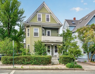 326 Summer St, Somerville, Massachusetts, 7 Bedrooms Bedrooms, 13 Rooms Rooms,2 BathroomsBathrooms,Residential Income,For Sale,Summer St,73549456