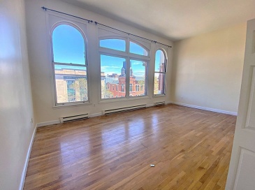 219 Central St, Lowell, Massachusetts, 1 Room Rooms,1.5 BathroomsBathrooms,Residential Lease,For Rent,Central St,73549481