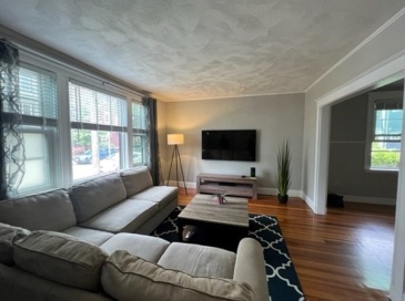 95 Allston, Cambridge, Massachusetts, 2 Bedrooms Bedrooms, 5 Rooms Rooms,1 BathroomBathrooms,Residential Lease,For Rent,Allston,73549485