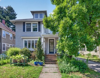 20 Payson Rd, Belmont, Massachusetts, 2 Bedrooms Bedrooms, 7 Rooms Rooms,1 BathroomBathrooms,Residential Lease,For Rent,Payson Rd,73549584