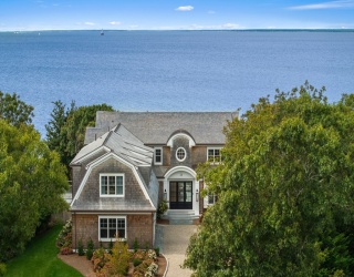 24 Westwood Road, Falmouth, Massachusetts, 5 Bedrooms Bedrooms, 9 Rooms Rooms,7.5 BathroomsBathrooms,Residential,For Sale,Westwood Road,73549612
