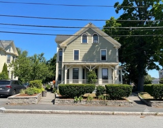 97-2 Court St, Newton, Massachusetts, 3 Bedrooms Bedrooms, 5 Rooms Rooms,1 BathroomBathrooms,Residential Lease,For Rent,Court St,73549562