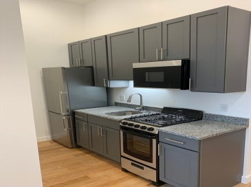 64 Market Street, Lynn, Massachusetts, 1 Room Rooms,1 BathroomBathrooms,Residential Lease,For Rent,Market Street,73549733 64 Market Street, Lynn, Massachusetts, 1 Room Rooms,1 BathroomBathrooms,Residential Lease,For Rent,Market Street,73549733