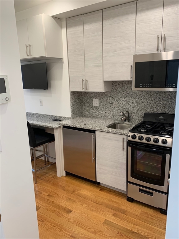 21 Fifth, Chelsea, Massachusetts, ,1 BathroomBathrooms,Residential Lease,For Rent,Fifth,73549738