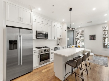 45 1st Ave, Boston, Massachusetts, 2 Bedrooms Bedrooms, 4 Rooms Rooms,1 BathroomBathrooms,Residential,For Sale,1st Ave,73549758