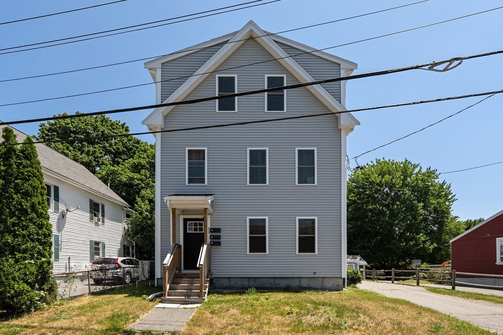 415 Danforth St, Taunton, Massachusetts, 6 Bedrooms Bedrooms, 12 Rooms Rooms,3 BathroomsBathrooms,Residential Income,For Sale,Danforth St,73549757