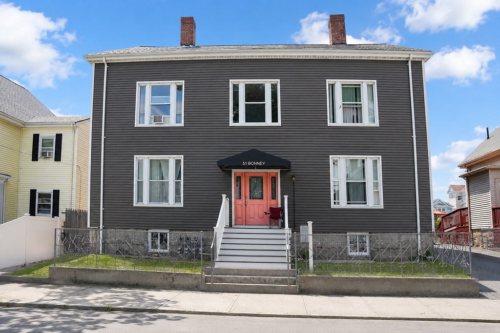 51 Bonney St, New Bedford, Massachusetts, 9 Bedrooms Bedrooms, 25 Rooms Rooms,4 BathroomsBathrooms,Residential Income,For Sale,Bonney St,73549769