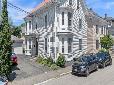 9 Boardman St, Salem, Massachusetts, 1 Bedroom Bedrooms, 4 Rooms Rooms,1 BathroomBathrooms,Residential,For Sale,Boardman St,73549507