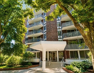 19 Winchester St, Brookline, Massachusetts, 1 Bedroom Bedrooms, 4 Rooms Rooms,1 BathroomBathrooms,Residential,For Sale,Winchester St,73549580
