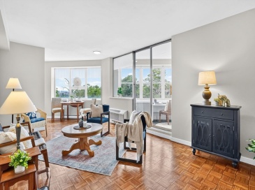 101 Mulberry Street, Springfield, Massachusetts, 2 Bedrooms Bedrooms, 4 Rooms Rooms,1 BathroomBathrooms,Residential,For Sale,Mulberry Street,73549592
