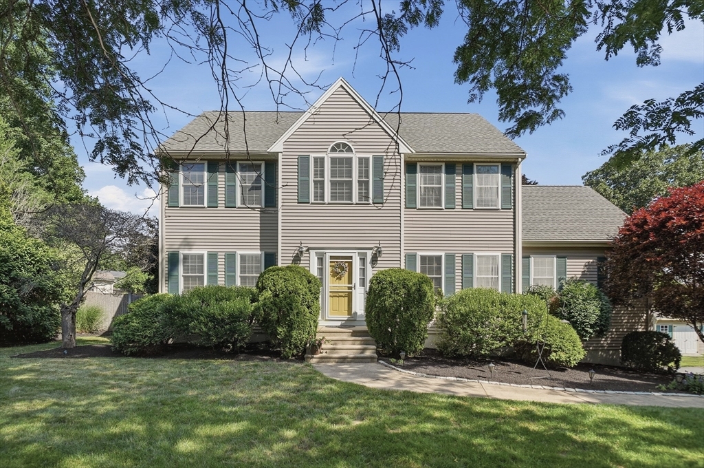 7 Zachary Lane, Franklin, Massachusetts, 4 Bedrooms Bedrooms, 10 Rooms Rooms,2.5 BathroomsBathrooms,Residential,For Sale,Zachary Lane,73549504