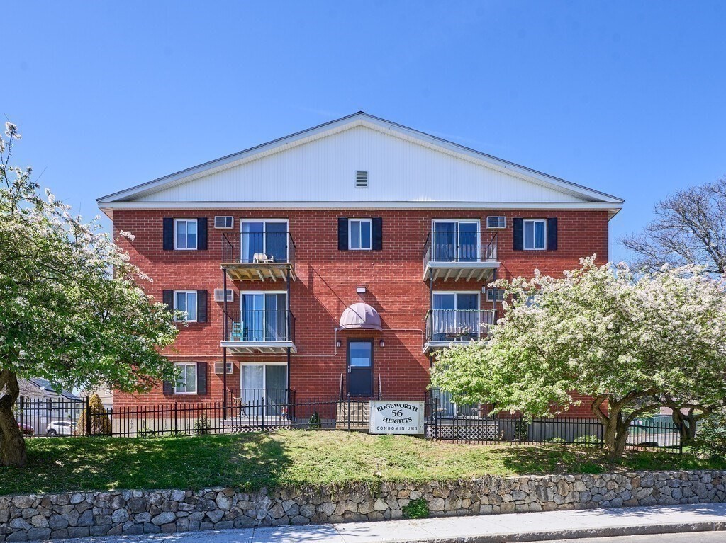 56 Edgeworth St, Worcester, Massachusetts, 1 Bedroom Bedrooms, 3 Rooms Rooms,1 BathroomBathrooms,Residential,For Sale,Edgeworth St,73549658