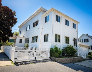 45 Riverside Street, Danvers, Massachusetts, 4 Bedrooms Bedrooms, 10 Rooms Rooms,2 BathroomsBathrooms,Residential Income,For Sale,Riverside Street,73549419