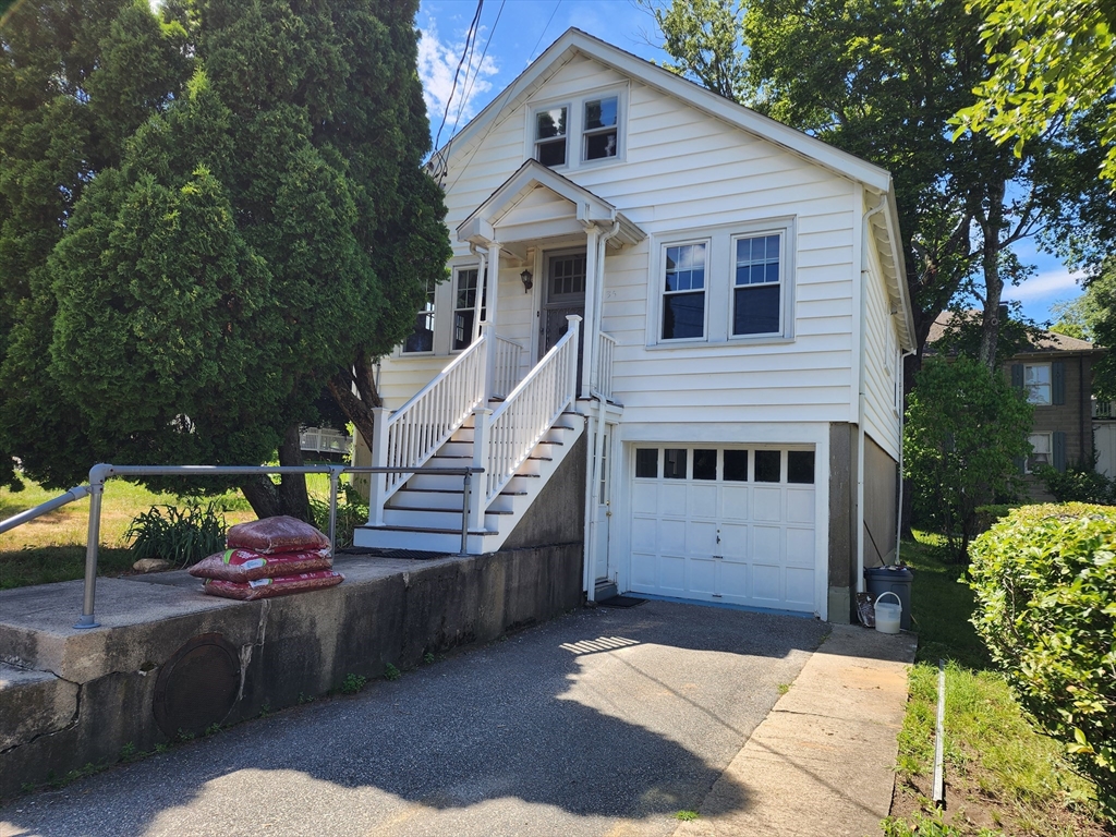 35 Bowker St, Lexington, Massachusetts, 2 Bedrooms Bedrooms, 5 Rooms Rooms,1 BathroomBathrooms,Residential Lease,For Rent,Bowker St,73549685