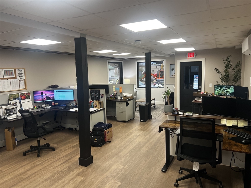 1881 County St, Dighton, Massachusetts, ,Commercial Lease,For Rent,County St,73549699