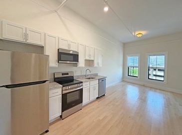 105 Paige St, Lowell, Massachusetts, 2 Rooms Rooms,1 BathroomBathrooms,Residential Lease,For Rent,Paige St,73549692
