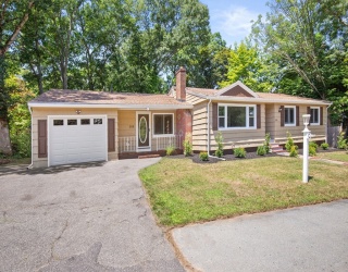 109 Lenox St, Brockton, Massachusetts, 3 Bedrooms Bedrooms, 6 Rooms Rooms,2 BathroomsBathrooms,Residential,For Sale,Lenox St,73549451