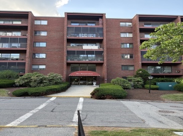 2 Summit Dr., Reading, Massachusetts, 2 Bedrooms Bedrooms, 4 Rooms Rooms,2 BathroomsBathrooms,Residential Lease,For Rent,Summit Dr.,73534063