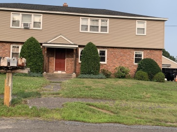 39 Day Street, Agawam, Massachusetts, 2 Bedrooms Bedrooms, 4 Rooms Rooms,1 BathroomBathrooms,Residential Lease,For Rent,Day Street,73549709