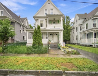 18-20 Kendall St, Springfield, Massachusetts, 7 Bedrooms Bedrooms, 15 Rooms Rooms,3 BathroomsBathrooms,Residential Income,For Sale,Kendall St,73549724