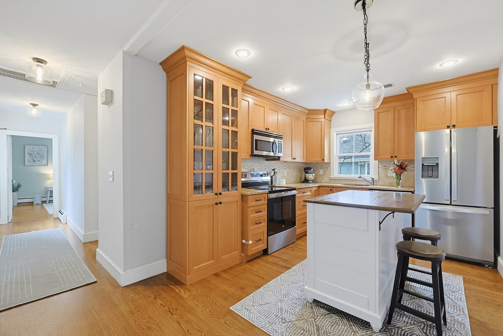 89 May St, Needham, Massachusetts, 3 Bedrooms Bedrooms, 5 Rooms Rooms,2 BathroomsBathrooms,Residential,For Sale,May St,73550095