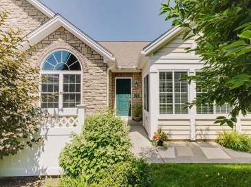 172 Stonybrook Way, South Hadley, Massachusetts, 3 Bedrooms Bedrooms, 9 Rooms Rooms,3 BathroomsBathrooms,Residential,For Sale,Stonybrook Way,73549849