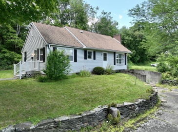 63 Adams Rd, Williamsburg, Massachusetts, 3 Bedrooms Bedrooms, 6 Rooms Rooms,1 BathroomBathrooms,Residential,For Sale,Adams Rd,73549858