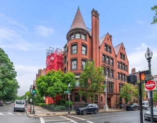 20 Gloucester St, Boston, Massachusetts, 3 Bedrooms Bedrooms, 6 Rooms Rooms,2 BathroomsBathrooms,Residential,For Sale,Gloucester St,73549950
