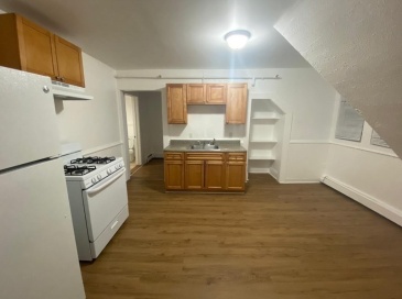 133 Chestnut Street, Lynn, Massachusetts, 2 Bedrooms Bedrooms, 4 Rooms Rooms,1 BathroomBathrooms,Residential Lease,For Rent,Chestnut Street,73549735