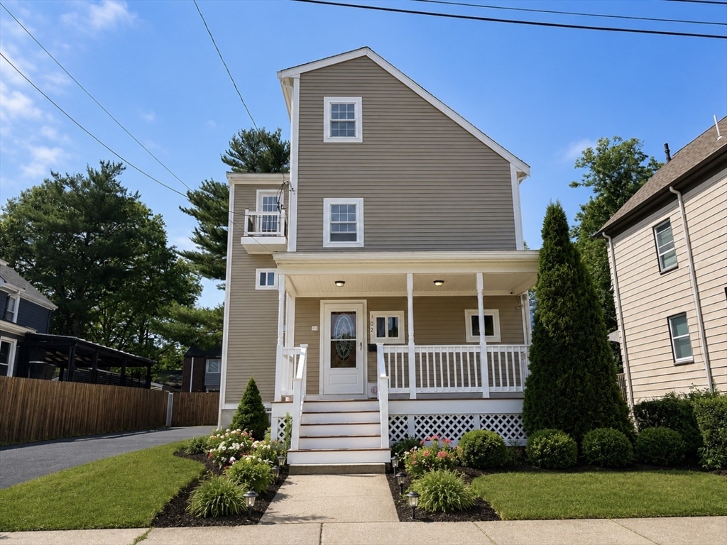 102 Pierce Street, Boston, Massachusetts, 4 Bedrooms Bedrooms, 8 Rooms Rooms,3.5 BathroomsBathrooms,Residential,For Sale,Pierce Street,73549866