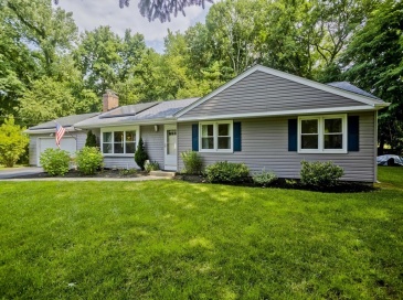 271 Brookwood Drive, Longmeadow, Massachusetts, 3 Bedrooms Bedrooms, 8 Rooms Rooms,2 BathroomsBathrooms,Residential,For Sale,Brookwood Drive,73548821
