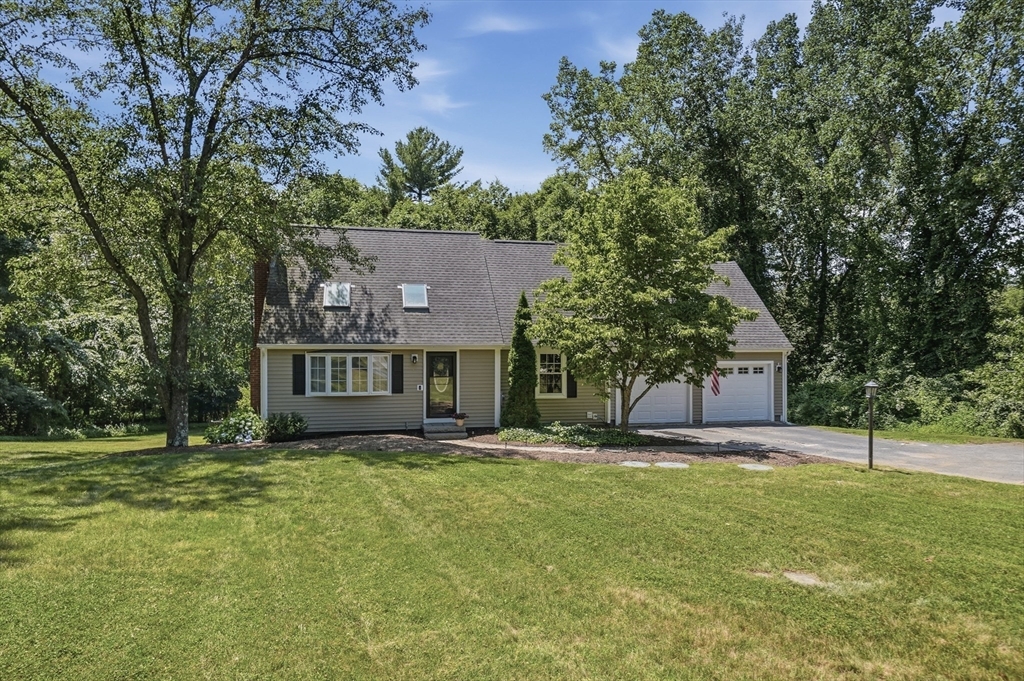 36 Mount Pleasant Street, Oxford, Massachusetts, 3 Bedrooms Bedrooms, 7 Rooms Rooms,2 BathroomsBathrooms,Residential,For Sale,Mount Pleasant Street,73550097