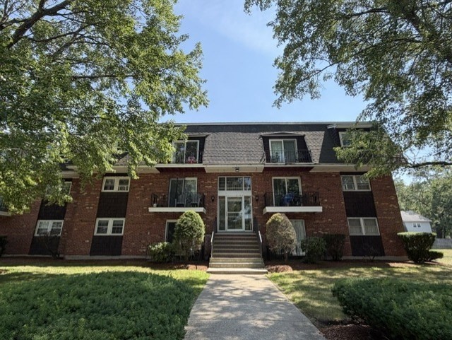 5 Pilgrim Circle, Methuen, Massachusetts, 2 Bedrooms Bedrooms, 4 Rooms Rooms,1 BathroomBathrooms,Residential,For Sale,Pilgrim Circle,73549956