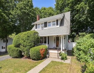 42 Norway, Boston, Massachusetts, 3 Bedrooms Bedrooms, 8 Rooms Rooms,1.5 BathroomsBathrooms,Residential Lease,For Rent,Norway,73549884