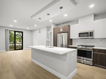 9 Central St, Somerville, Massachusetts, 2 Bedrooms Bedrooms, 5 Rooms Rooms,2 BathroomsBathrooms,Residential Lease,For Rent,Central St,73549896