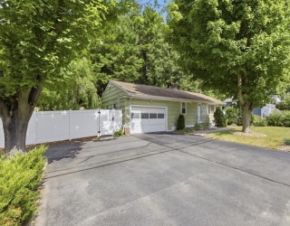 172 Boylston St, Shrewsbury, Massachusetts, 3 Bedrooms Bedrooms, 5 Rooms Rooms,1.5 BathroomsBathrooms,Residential,For Sale,Boylston St,73549773