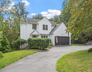 10 Woodland Drive, Westminster, Massachusetts, 4 Bedrooms Bedrooms, 8 Rooms Rooms,2.5 BathroomsBathrooms,Residential,For Sale,Woodland Drive,73549913
