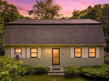 46 Prospect St, Rutland, Massachusetts, 4 Bedrooms Bedrooms, 8 Rooms Rooms,1.5 BathroomsBathrooms,Residential,For Sale,Prospect St,73549923