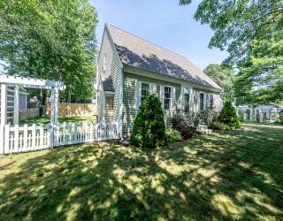 261 Seacoast Shores Blvd, Falmouth, Massachusetts, 3 Bedrooms Bedrooms, 6 Rooms Rooms,2 BathroomsBathrooms,Residential,For Sale,Seacoast Shores Blvd,73549938