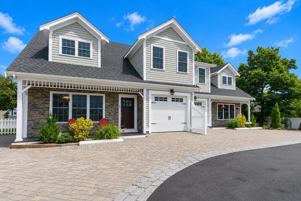 135 Sumner Street, Quincy, Massachusetts, 4 Bedrooms Bedrooms, 7 Rooms Rooms,3 BathroomsBathrooms,Residential,For Sale,Sumner Street,73549939