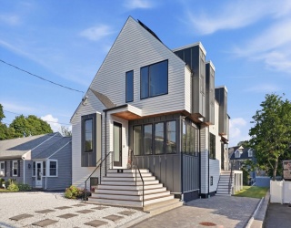 38 Nahant Ave, Winthrop, Massachusetts, 4 Bedrooms Bedrooms, 9 Rooms Rooms,3 BathroomsBathrooms,Residential,For Sale,Nahant Ave,73549582