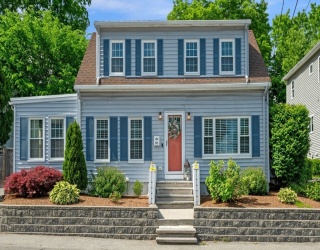 66 Spring St, Stoneham, Massachusetts, 4 Bedrooms Bedrooms, 7 Rooms Rooms,1.5 BathroomsBathrooms,Residential,For Sale,Spring St,73549954